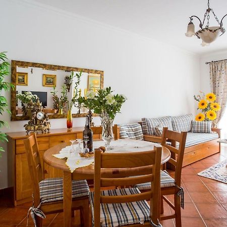 Elegant Sea View Apartment Nazaré Exteriör bild