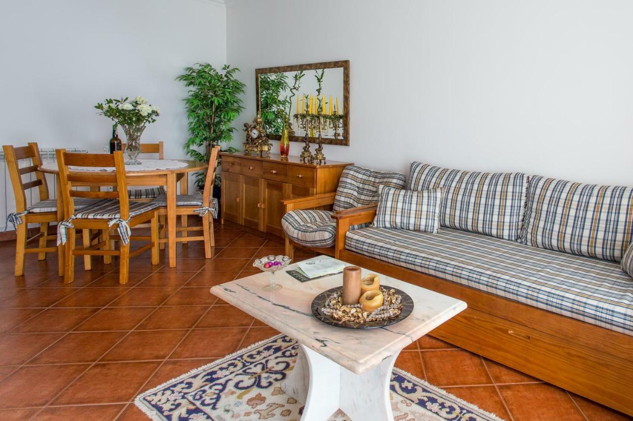 Elegant Sea View Apartment Nazaré Exteriör bild