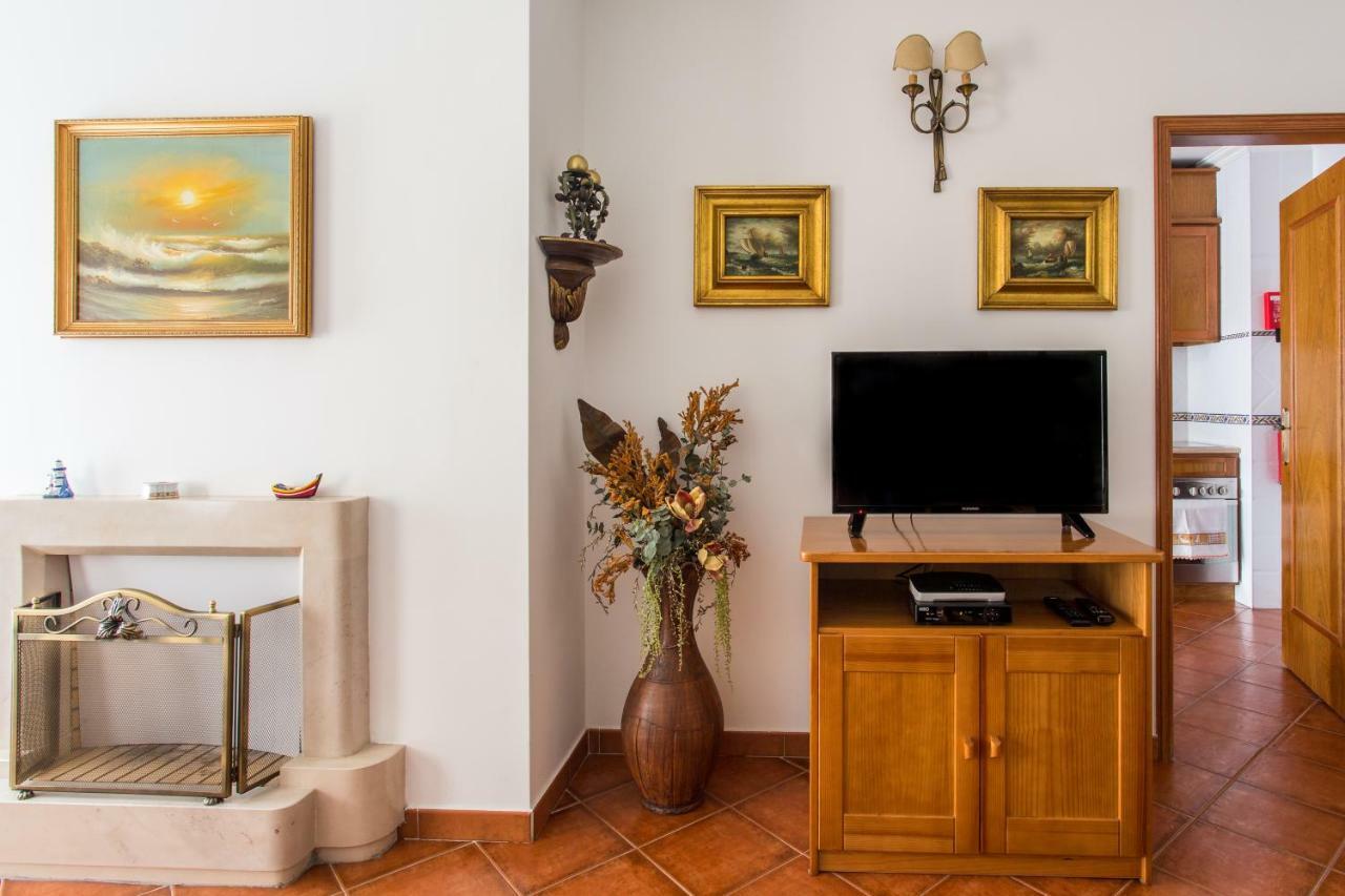 Elegant Sea View Apartment Nazaré Exteriör bild
